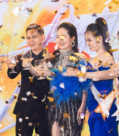 LIGHT YOUR FIRE - Sự kiện Vinh danh hệ thống Yến sào Lamnest