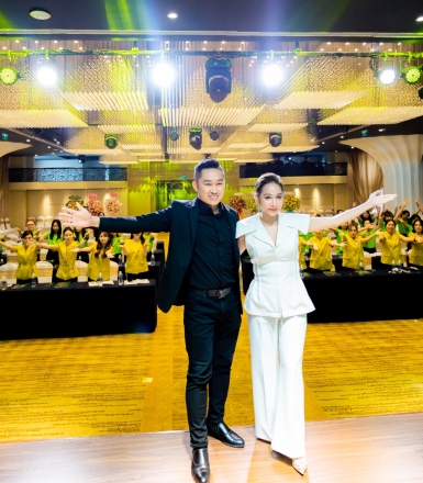 SỰ KIỆN ĐÀO TẠO ''XÂY DỰNG ĐẾ CHẾ KINH DOANH THÀNH CÔNG'' - MỸ PHẨM NGA HOÀNG 
