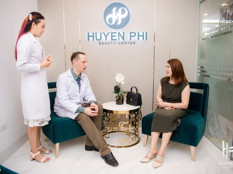 KHAI TRƯƠNG HUYỀN PHI BEAUTY CENTER