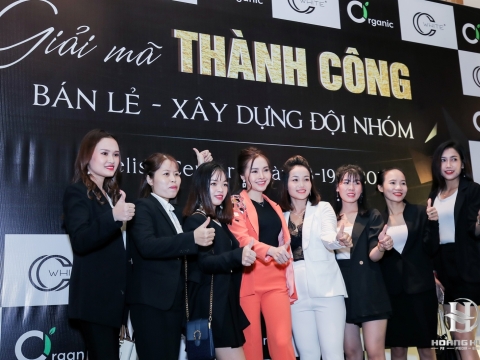 HỘI THẢO VỚI CHỦ ĐỀ “GIẢI MÃ THÀNH CÔNG” – CC. WHITE