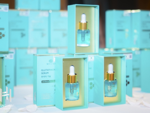 SỰ KIỆN RA MẮT VÀ ROADSHOW SẢN PHẨM SERUM LÁ VÀNG MYCHI - NƠI TINH HOA HỘI TỤ 